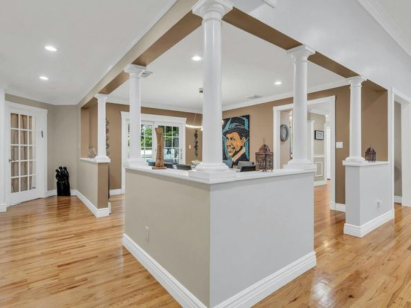 21 Buttonwood Drive, Dix Hills NY 11746