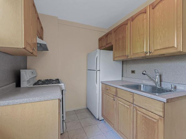 5500 Fieldstone 4II, Bronx NY 10471