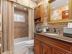 105 Sunrise Lane, Levittown NY 11756
