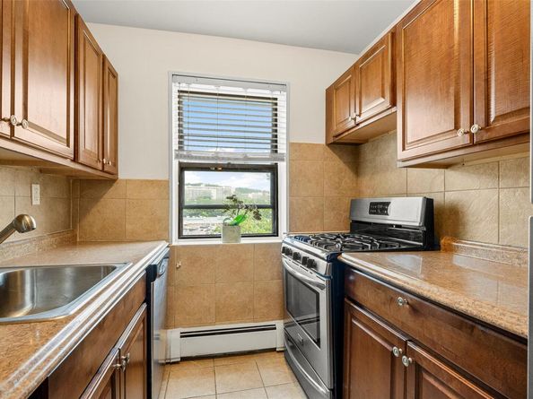 505 Central Avenue 609, White Plains NY 10606