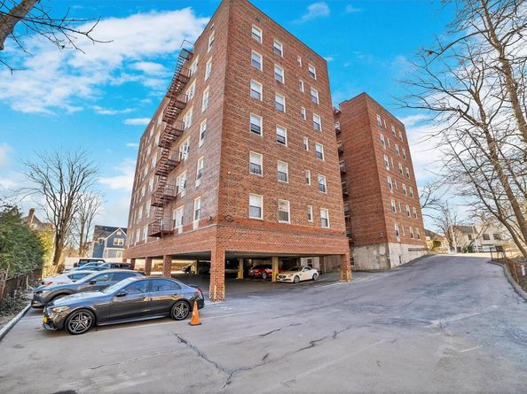 415 Gramatan Avenue 3J, Mount Vernon NY 10552