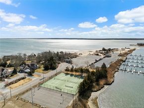 43 Phyllis Lane, Jamesport NY 11947
