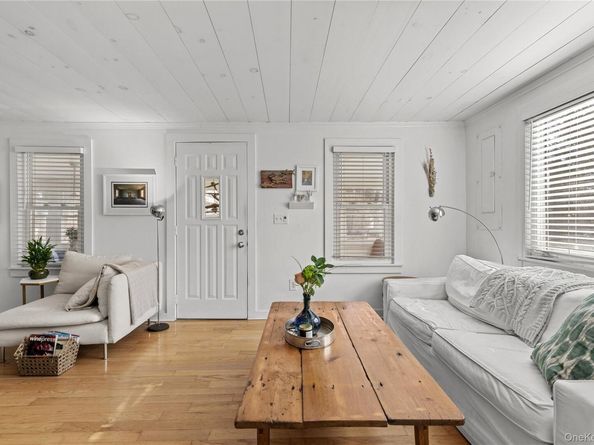 43 Phyllis Lane, Jamesport NY 11947
