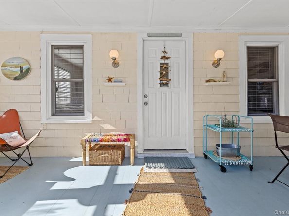 43 Phyllis Lane, Jamesport NY 11947