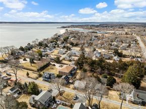 43 Phyllis Lane, Jamesport NY 11947