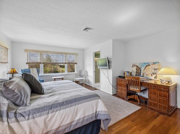 100 S Fairview Avenue, Montauk NY 11954