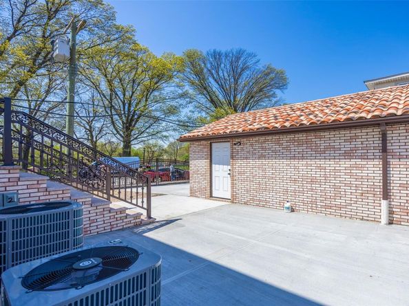 160-21 122nd Avenue, South Ozone Park NY 11434