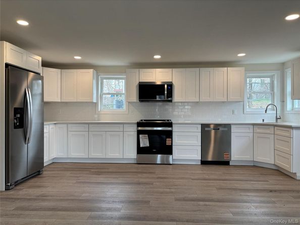 159 Washington Avenue, Wheatley Heights NY 11798