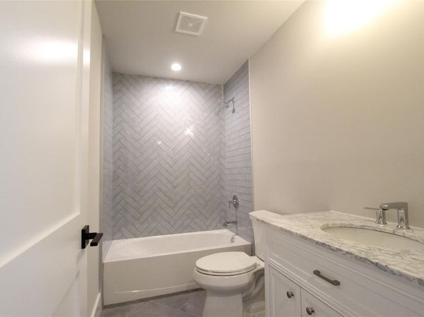 46 Newins Street, Center Moriches NY 11934