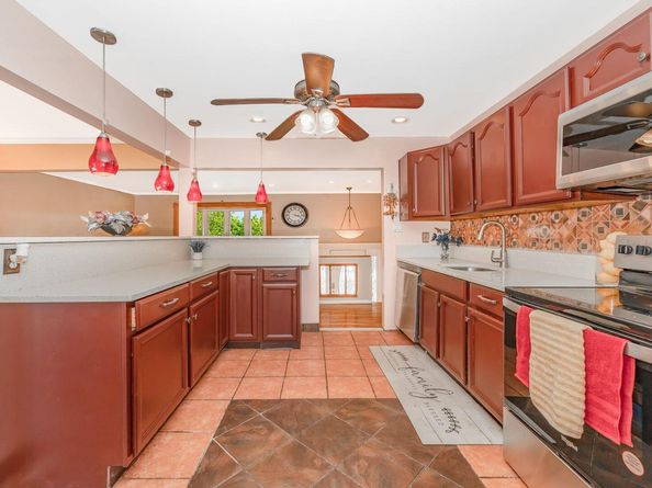 47 Briarwood Road, Wheatley Heights NY 11798