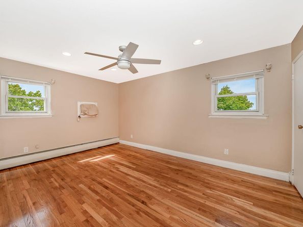 47 Briarwood Road, Wheatley Heights NY 11798