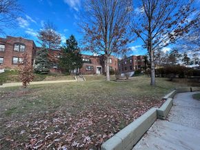 4001 Little Neck Parkway 31B, Little Neck NY 11363