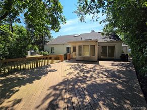 2 Leonard Drive, East Rockaway NY 11518