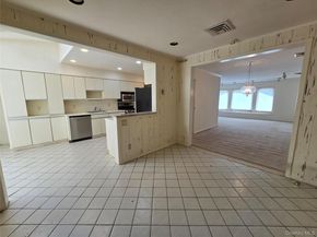 2 Leonard Drive, East Rockaway NY 11518