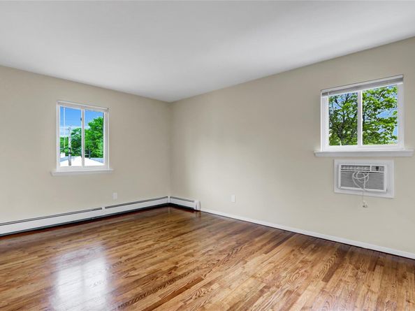 16 Allegheny Drive W, Farmingville NY 11738
