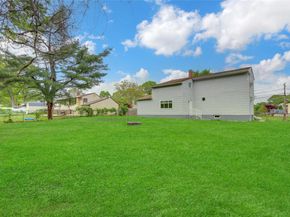 16 Allegheny Drive W, Farmingville NY 11738