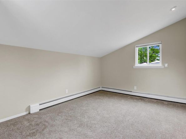 16 Allegheny Drive W, Farmingville NY 11738