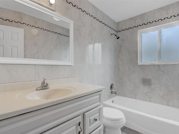 16 Allegheny Drive W, Farmingville NY 11738