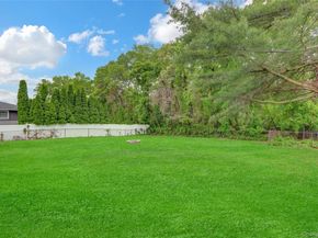 16 Allegheny Drive W, Farmingville NY 11738