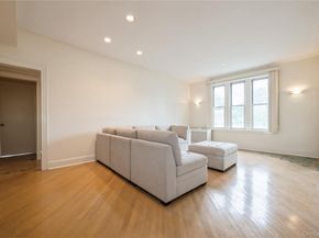 1175 E Broadway 2J, Hewlett NY 11557