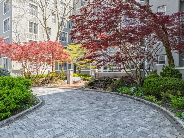 1175 E Broadway 2J, Hewlett NY 11557