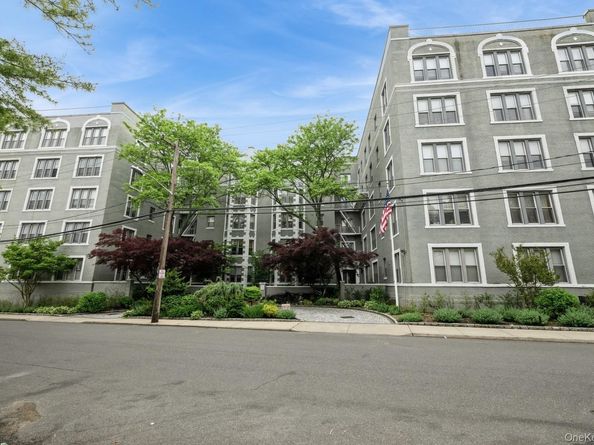 1175 E Broadway 2J, Hewlett NY 11557