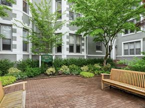 1175 E Broadway 2J, Hewlett NY 11557