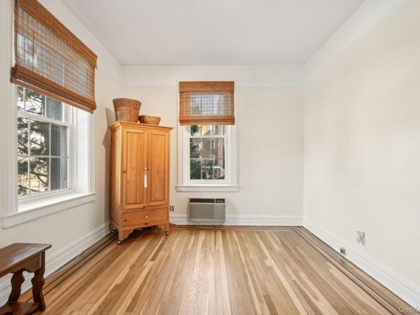 12 Hamilton B5, Garden City NY 11530