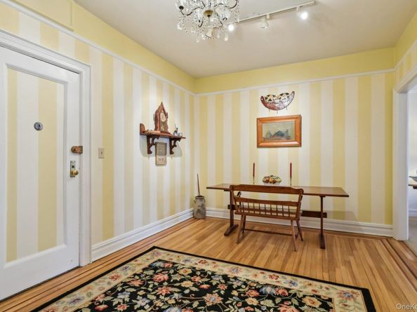 12 Hamilton B5, Garden City NY 11530