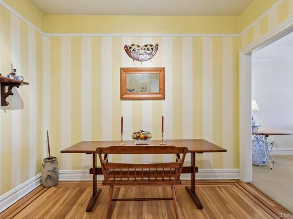 12 Hamilton B5, Garden City NY 11530