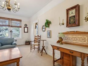 12 Hamilton B5, Garden City NY 11530