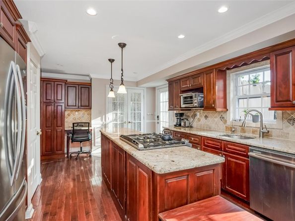 7 Junior Drive, Ronkonkoma NY 11779