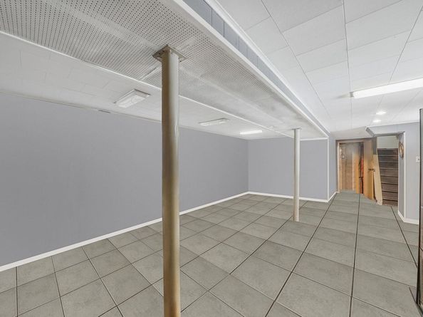 70-27 69th Street, Glendale NY 11385