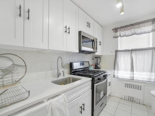 2750 Olinville Avenue 1K, Bronx NY 10467