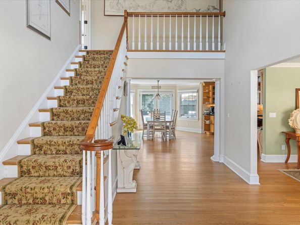 18 Landing Lane, East Quogue NY 11942