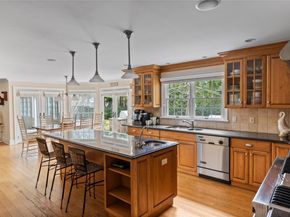 18 Landing Lane, East Quogue NY 11942