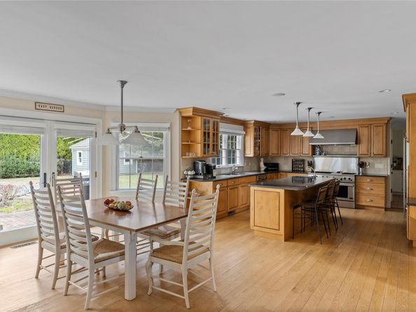 18 Landing Lane, East Quogue NY 11942