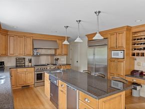 18 Landing Lane, East Quogue NY 11942