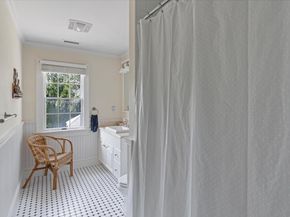 18 Landing Lane, East Quogue NY 11942