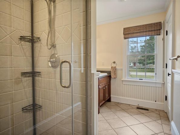 18 Landing Lane, East Quogue NY 11942