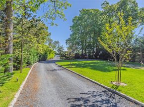 53 Old Neck Road S, Center Moriches NY 11934