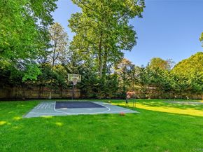 53 Old Neck Road S, Center Moriches NY 11934