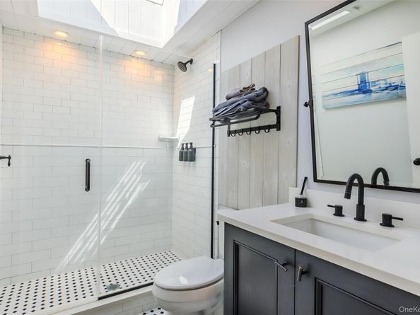 53 Old Neck Road S, Center Moriches NY 11934