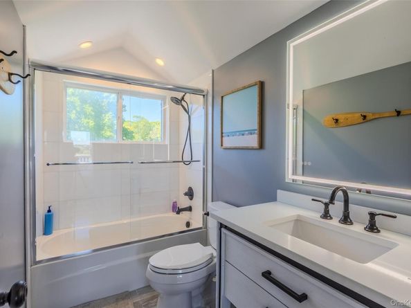 53 Old Neck Road S, Center Moriches NY 11934