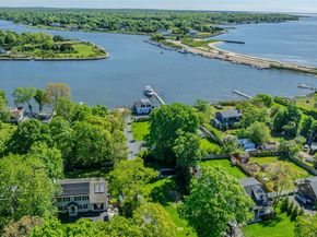 53 Old Neck Road S, Center Moriches NY 11934