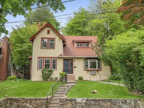 20 Sarles Lane, Pleasantville NY 10570
