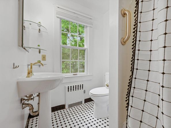 20 Sarles Lane, Pleasantville NY 10570
