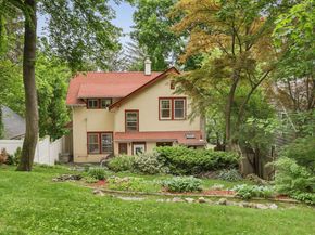 20 Sarles Lane, Pleasantville NY 10570