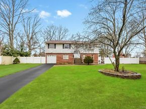 542 Freeman Avenue, Brentwood NY 11717