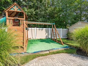 939 Manor Lane, Bay Shore NY 11706